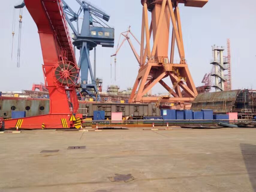 CUMOND high pressure cleaning equipment and steam cleaning machine in action for eco-friendly cleaning.