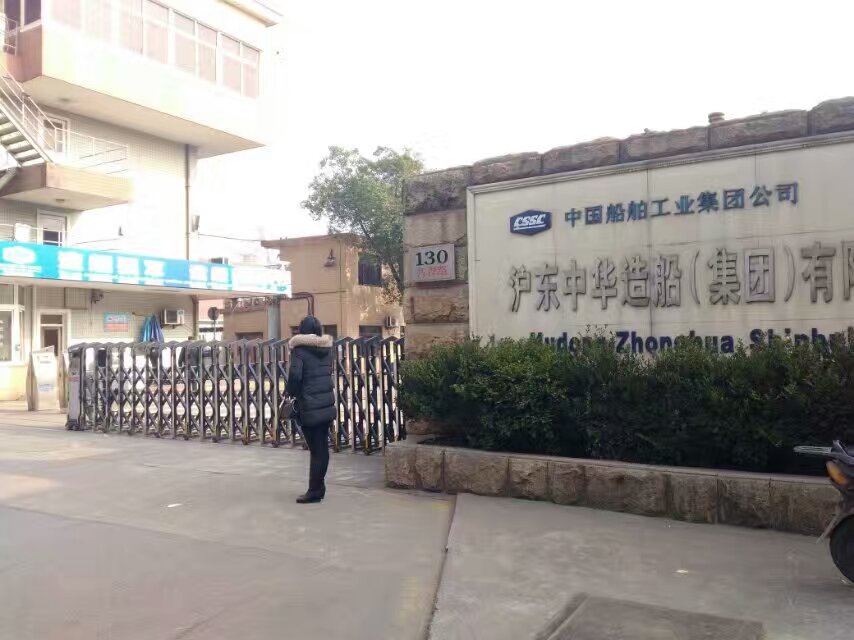 CUMOND high pressure cleaning equipment and steam cleaning machine in action for eco-friendly cleaning.