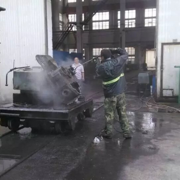 Train diesel engine repair plant oil cleaning